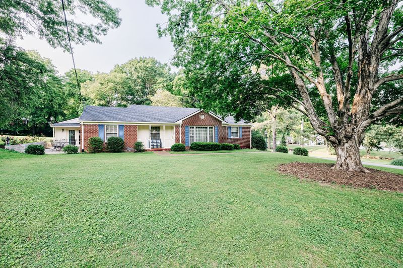 805 Vantrease Rd, Madison, TN 37115