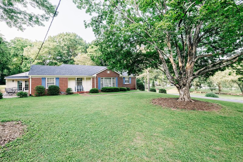 805 Vantrease Rd, Madison, TN 37115