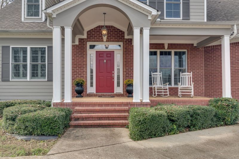 2186 Zion Rd, Columbia, TN 38401