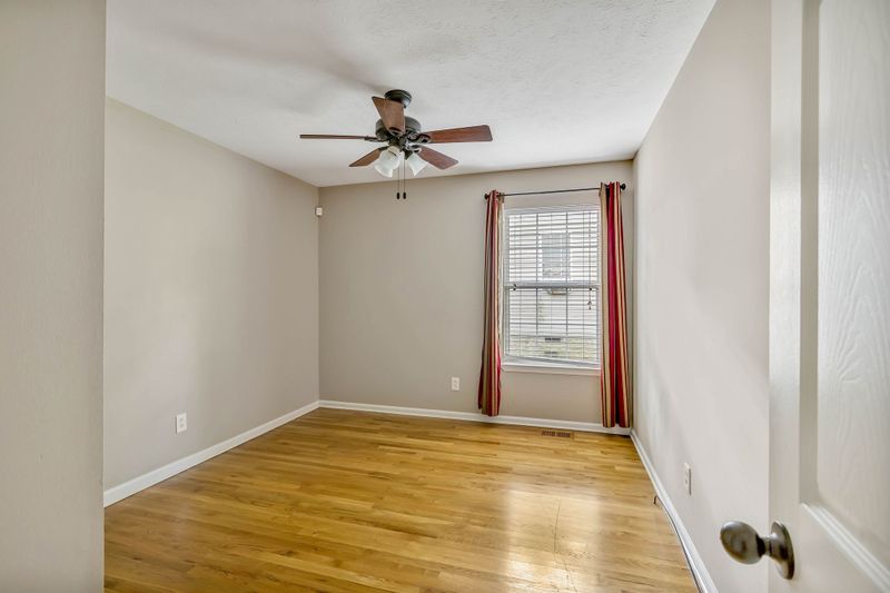 1003 Meridian St, Nashville, TN 37207