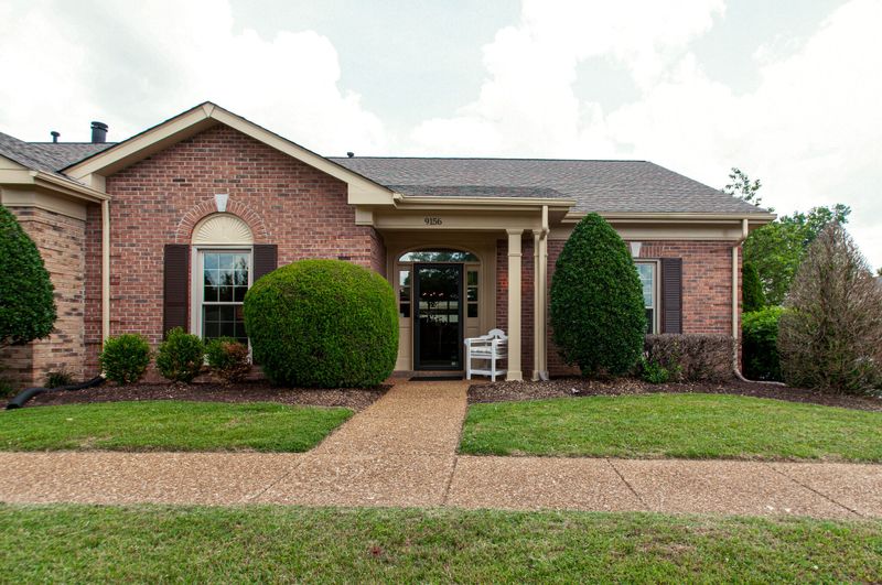9156 Sawyer Brown Rd, Nashville, TN 37221