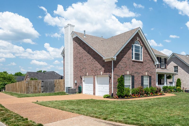 1701 Glenridge Dr, Nashville, TN 37221