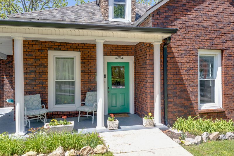 306 Center Ave, Dickson, TN 37055