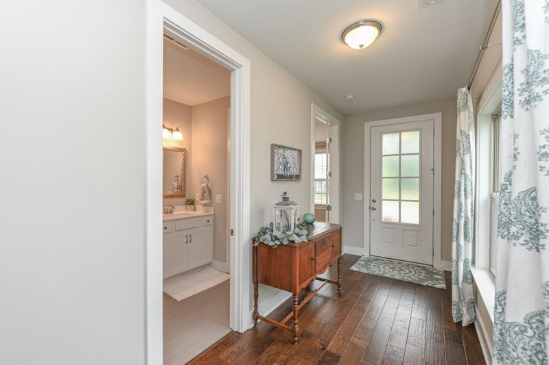 127 Monarchos Dr, Gallatin, TN 37066