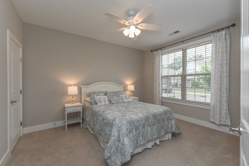 127 Monarchos Dr, Gallatin, TN 37066