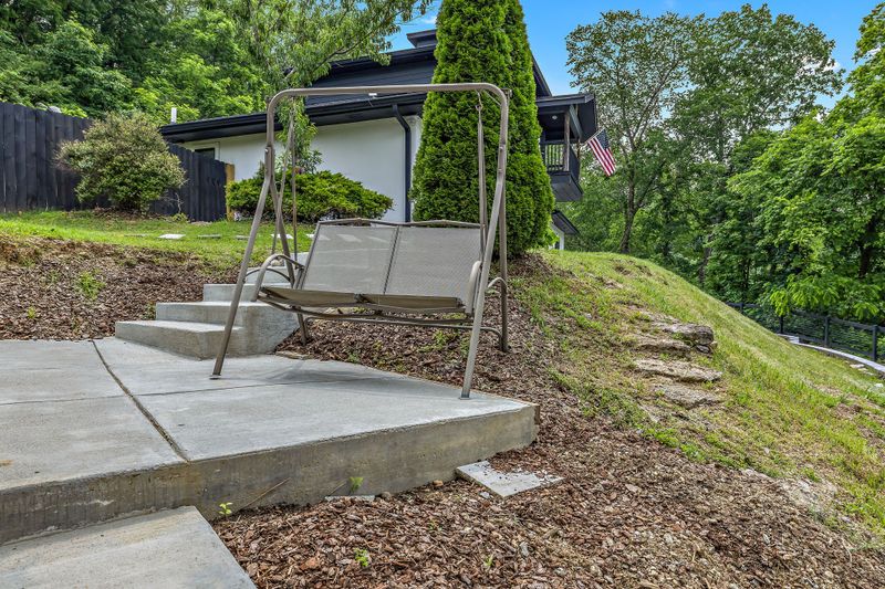 2086 Sunny Side Dr, Brentwood, TN 37027