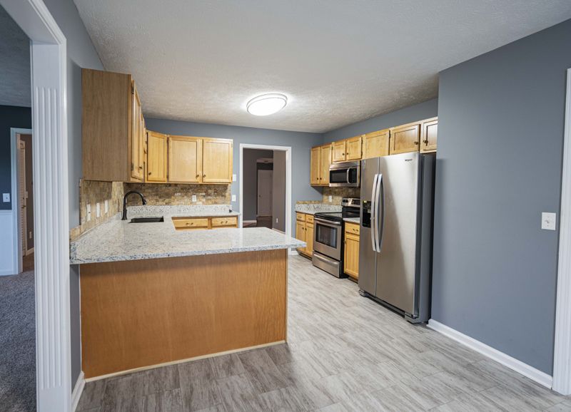 2803 Comer Dr, Murfreesboro, TN 37128