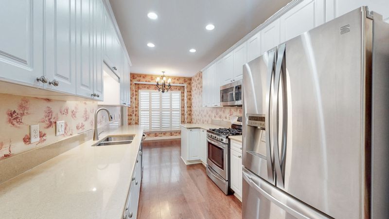 9216 Sawyer Brown Rd, Nashville, TN 37221