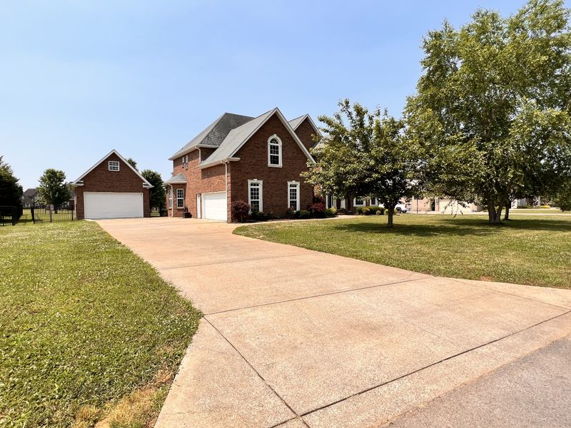 1423 Liza Jane Ct, Murfreesboro, TN 37129