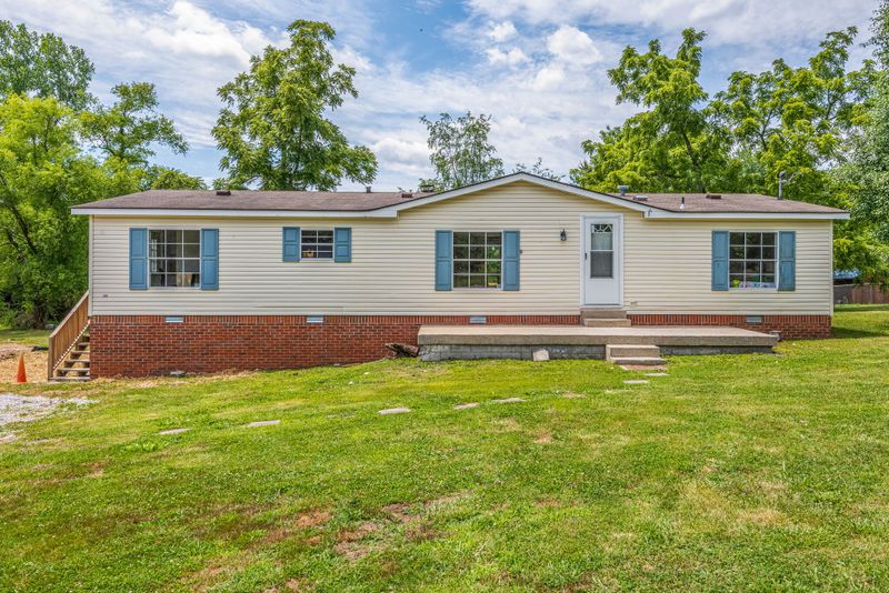 1215 Old Sylvia Rd, Dickson, TN 37055