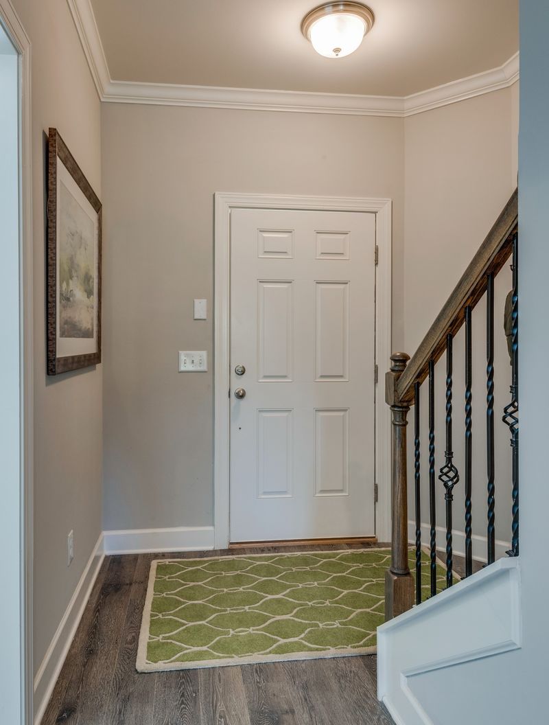 5080 Dayflower Dr, Hermitage, TN 37076