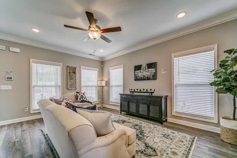 72 Harvard Dr, Gallatin, TN 37066