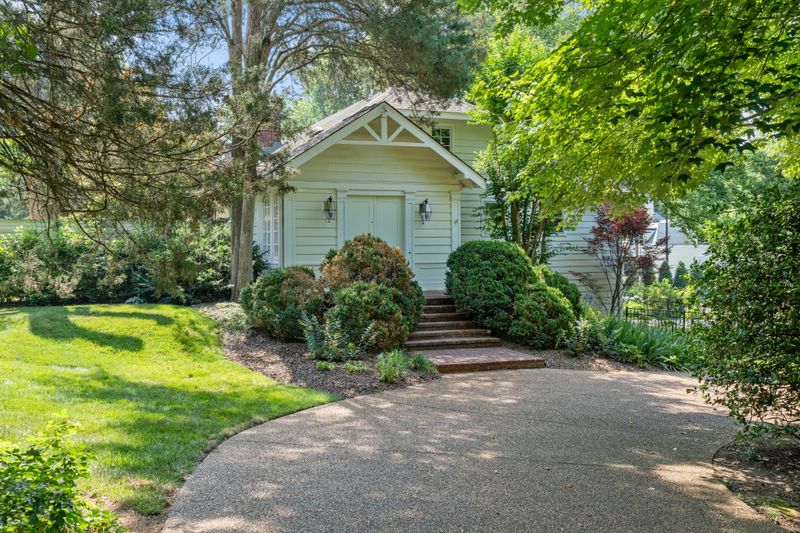 4409 Howell Pl, Nashville, TN 37205