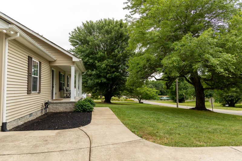 774 Halltown Rd, Portland, TN 37148