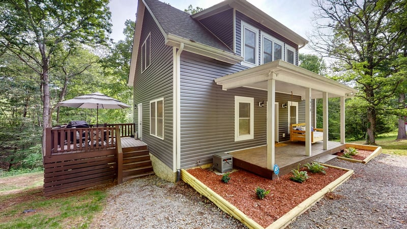 1513 Petty Rd, White Bluff, TN 37187