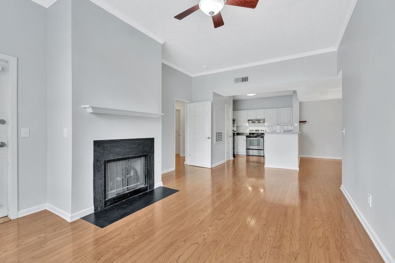 2025 Woodmont Blvd #320, Nashville, TN 37215