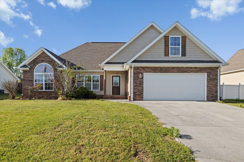 56 Dove Dr, La Fayette, GA 30728