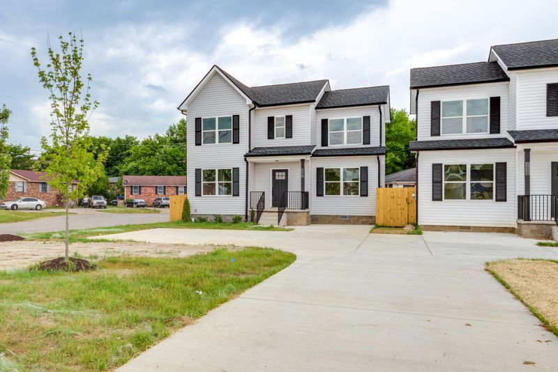 3630 Village Trl, Nashville, TN 37207