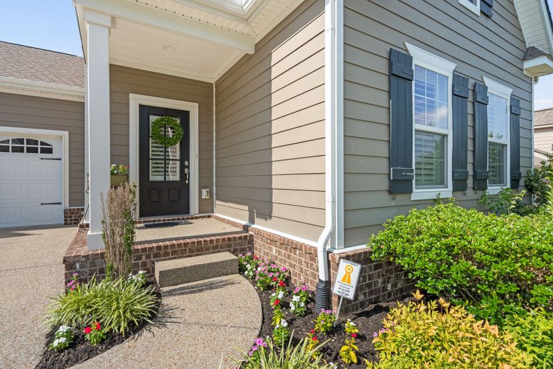 6174 Christmas Dr, Nolensville, TN 37135
