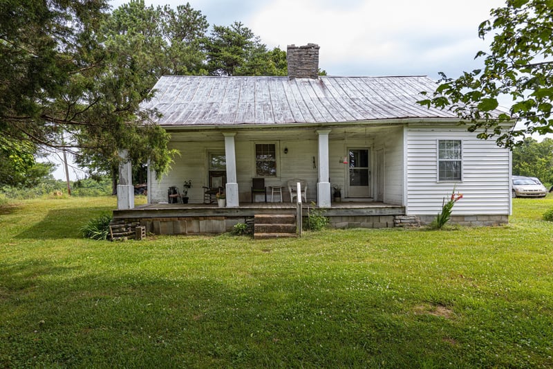 2638 Double Branch Rd, Columbia, TN 38401