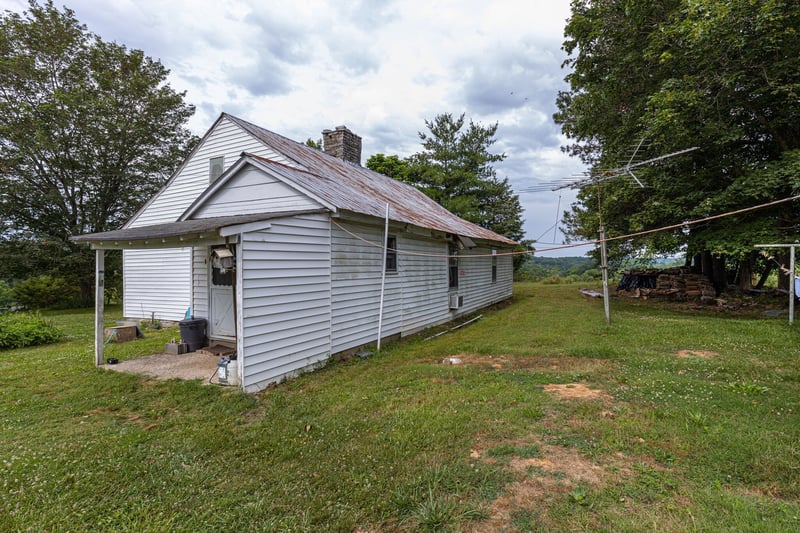 2638 Double Branch Rd, Columbia, TN 38401