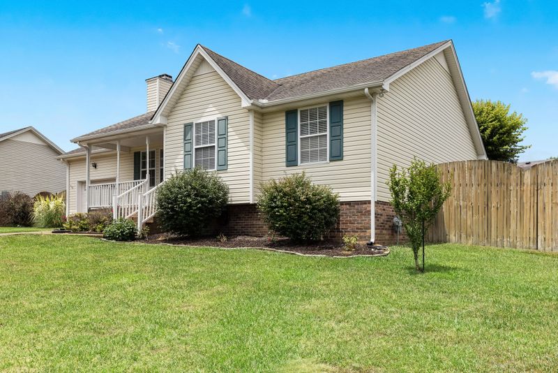1020 Glennie Lee Dr, Greenbrier, TN 37073