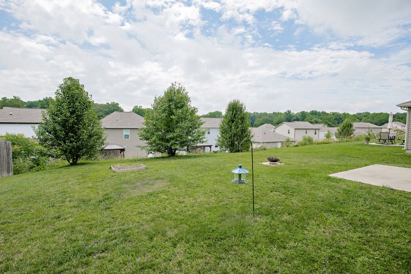 434 Golf Club Ln, Springfield, TN 37172