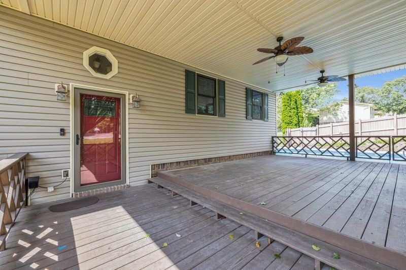 127 Bell Rd, Chickamauga, GA 30707