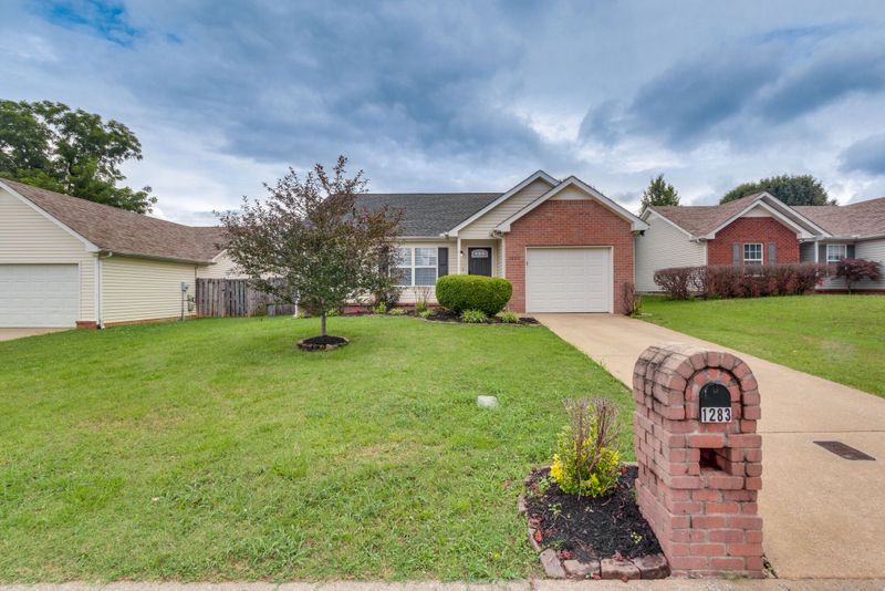 1283 Tiree Dr, Murfreesboro, TN 37128