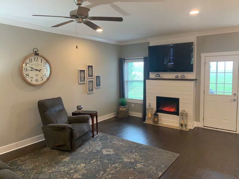 1566 North Side Dr, Murfreesboro, TN 37130