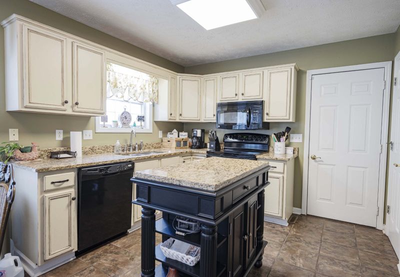 319 Alexis Dr, Smyrna, TN 37167