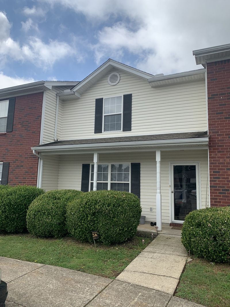 933 Patty Cv, La Vergne, TN 37086