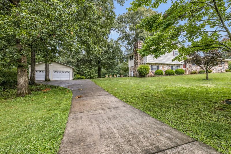 318 Ricky Dr, Dalton, GA 30721