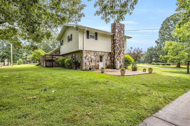318 Ricky Dr, Dalton, GA 30721