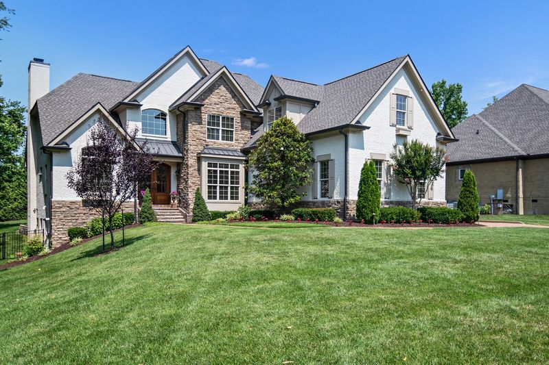 1190 Meadow Bridge Ln, Arrington, TN 37014