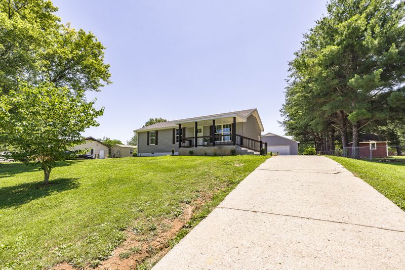 418 Wilkinson Ln, White House, TN 37188