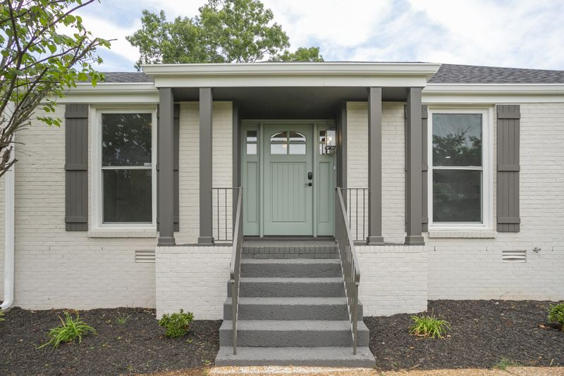 3704 Anderson Rd, Nashville, TN 37217
