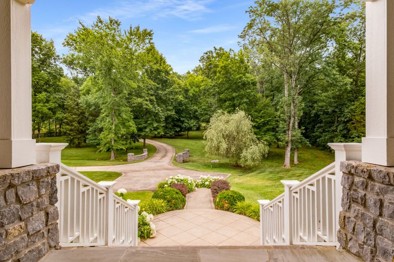 1463 Sneed Rd W, Franklin, TN 37069