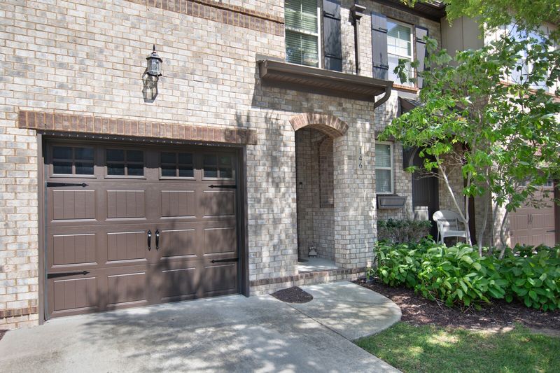 146 Ambassador Private Cir, Hendersonville, TN 37075