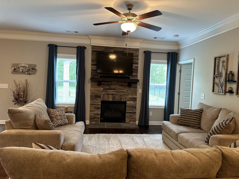 88 Nokes Dr, Hendersonville, TN 37075