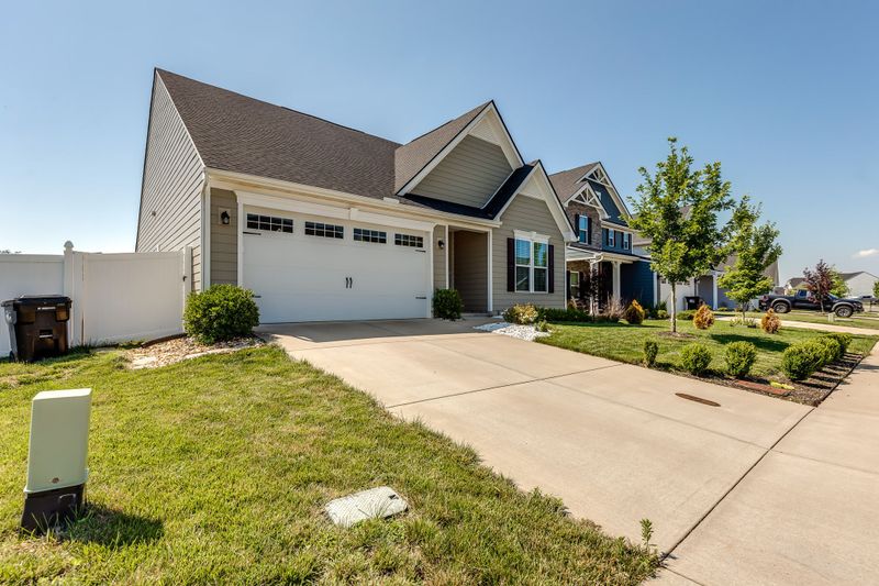 2932 Bluestem Ln, Murfreesboro, TN 37128