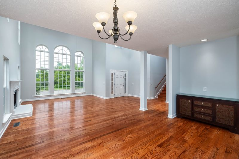 6744 Sunnywood Dr, Nashville, TN 37211