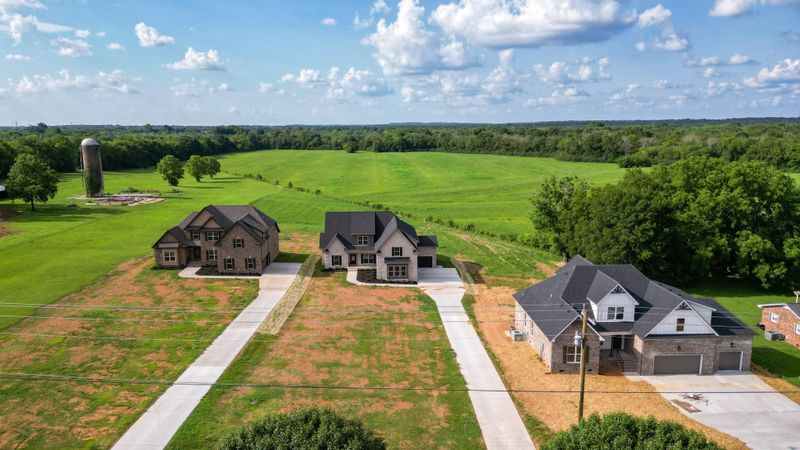 2412 Dilton Mankin Rd, Murfreesboro, TN 37127