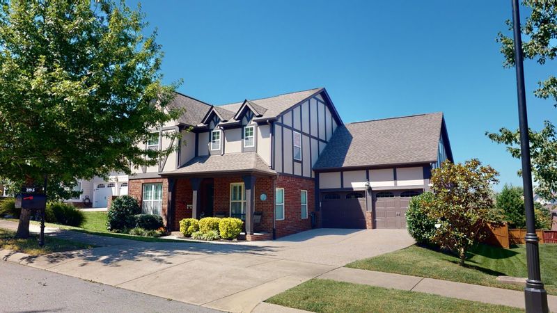 395 Irvine Ln, Franklin, TN 37064