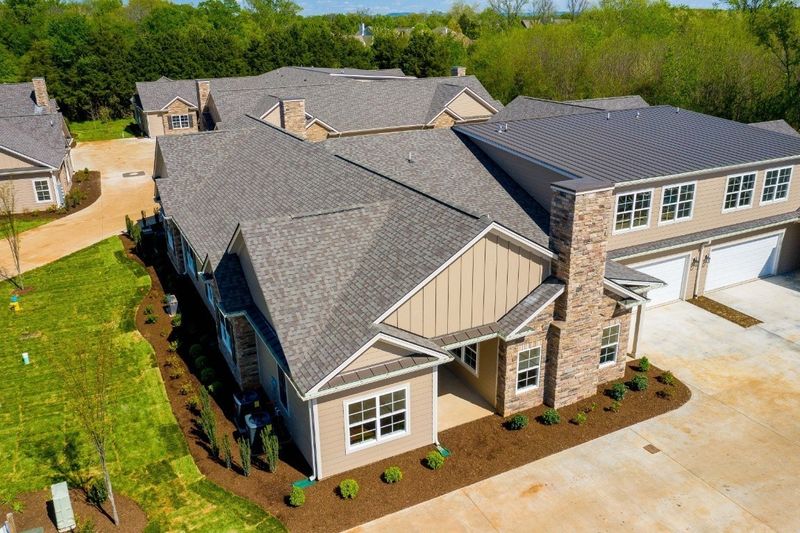 2648 Stonecenter Ln, Murfreesboro, TN 37128