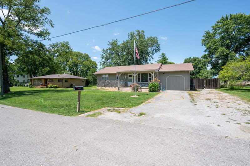 228 Silver St, Watertown, TN 37184