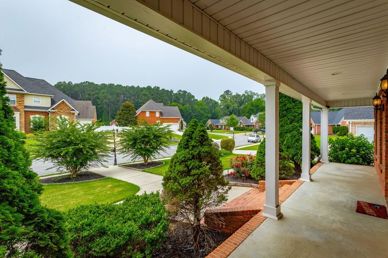 417 Champagne Cir, Ringgold, GA 30736