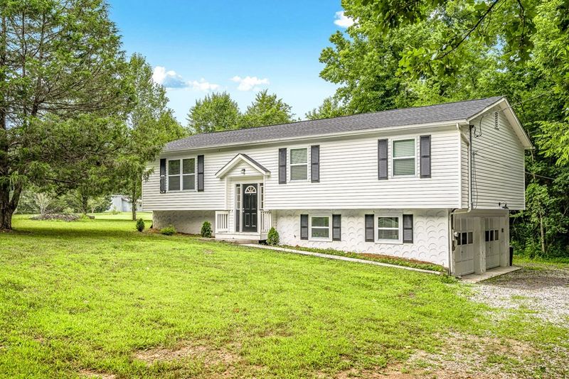 3981 Mcarthur Rd, Rocky Face, GA 30740