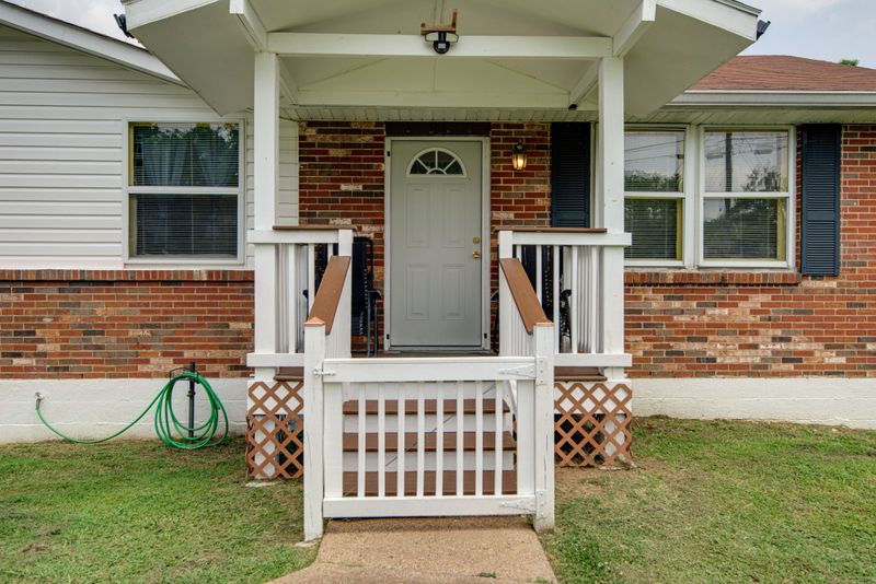 304 Kern Dr, Nashville, TN 37211