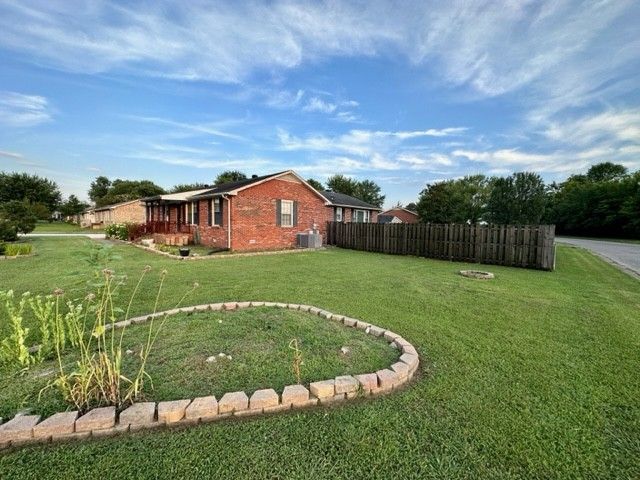 2302 Floyd Ave, Murfreesboro, TN 37127